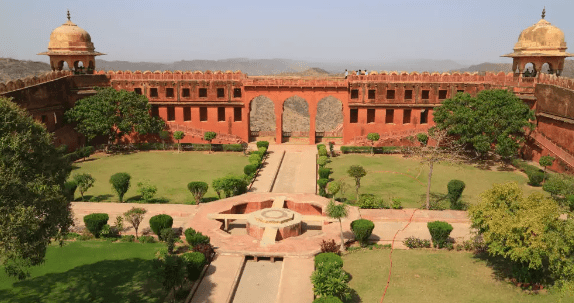 Jaigarh fort: Historical places in jaipur