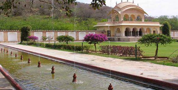 kanak vrindavan: Historical places in jaipur