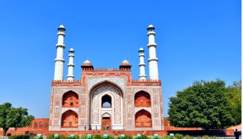 Tomb of akbar: visiting places in Agra