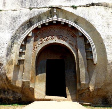 barabar cave: Famous places in Gaya
