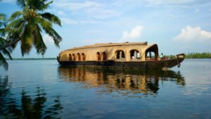Kumarakom Backwaters: Best places to visit in kumarakom