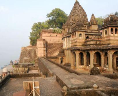Maheshwar: tourist places in Madhya Pradesh