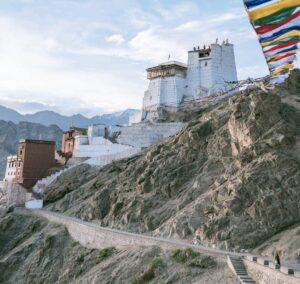 Read more about the article Tourist places in Ladakh |Ladakh Tour|Bestplaces2visit