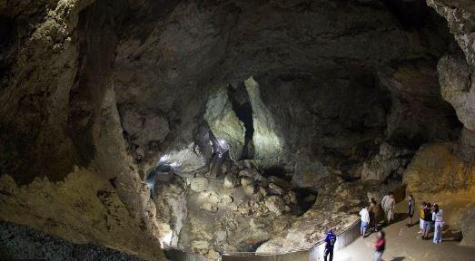 Devil’s Throat cave: places in Bulgaria