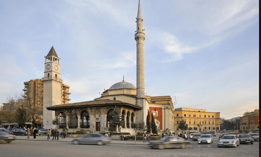 Et'hem Bey Mosque: places to visit in Tirana